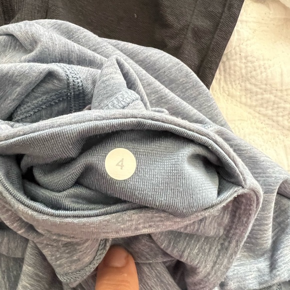 EUC Lululemon Wunder Under Crop III Heathered Denim Sz4 - Picture 7 of 8